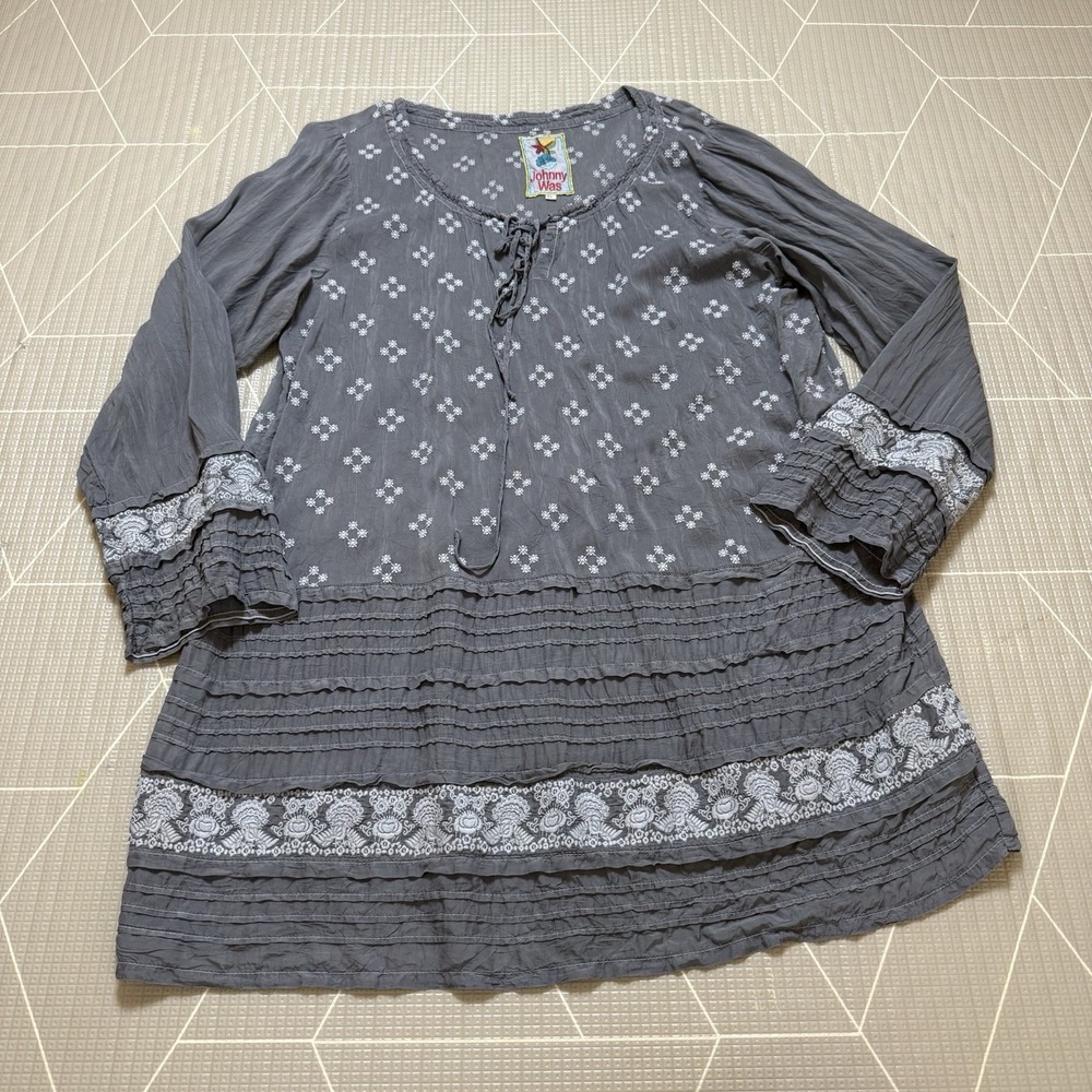 Johnny Was Tunic Blouse XL Gray Embroidered Boho Peasant Long Sleeve Ruffle